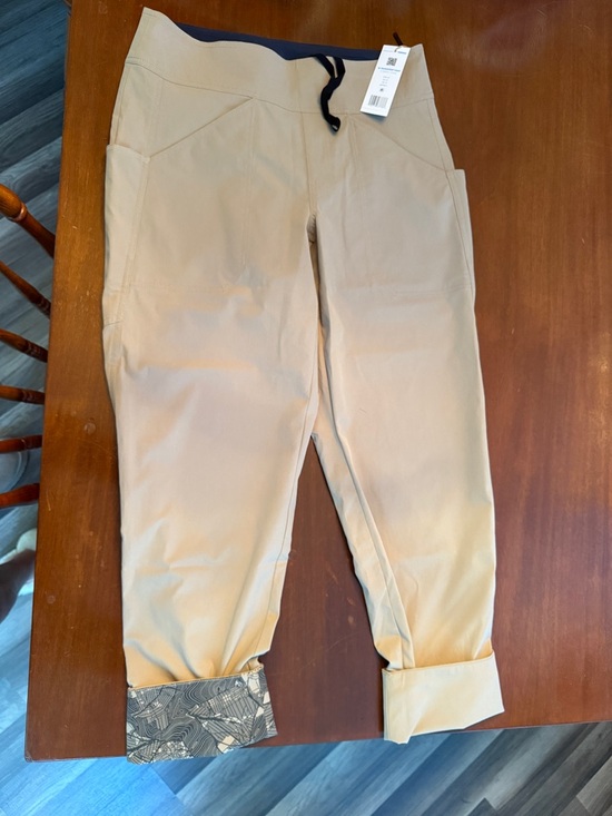 Hoka Pants - Hoka women's size medium Tan Hiking Pants